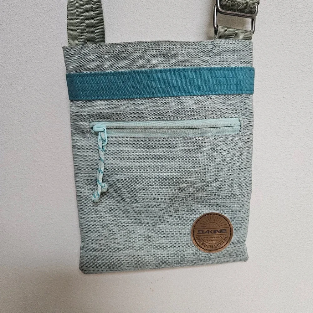 Dakine Jive Crossbody Bag Mini Travel Purse Blue Grey Woven Adjustable Strap